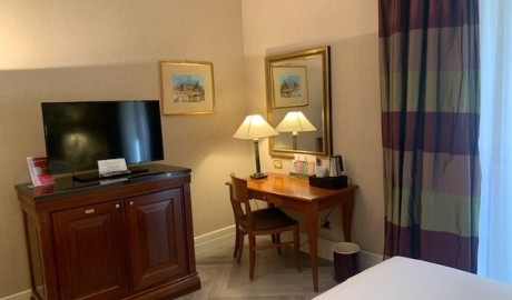 Modern City Hotel image