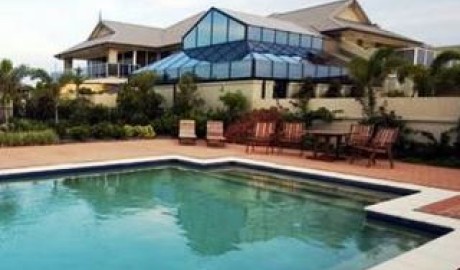 Irish Pub And River Lodge image