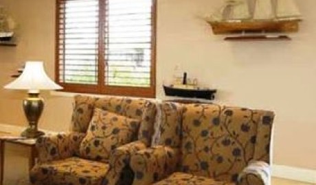 Irish Pub And River Lodge image