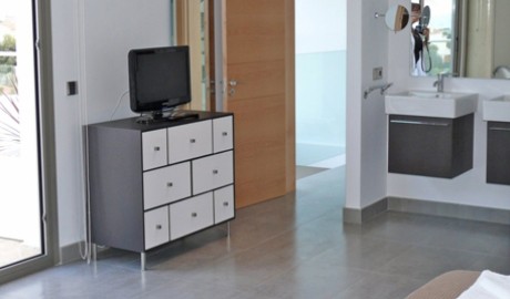 Ultra Modern Luxury villa image