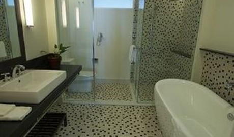 North Coast Hotel image
