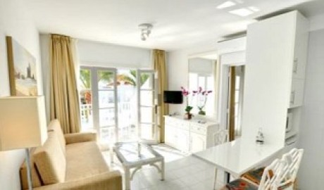 Seafront Promenade Hotel image