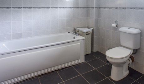 other bathroom2
