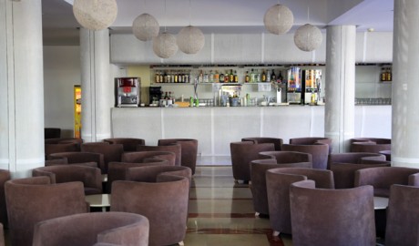 Wheelchair friendly beach hotel image