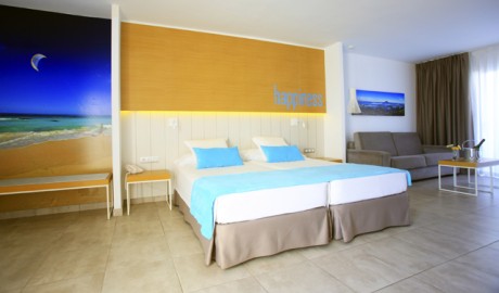 Wheelchair friendly beach hotel image