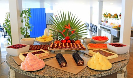 Wheelchair friendly beach hotel image