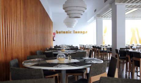 Wheelchair friendly beach hotel image