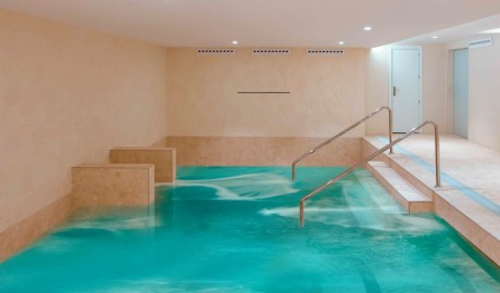 Accessible 4 star hotel image