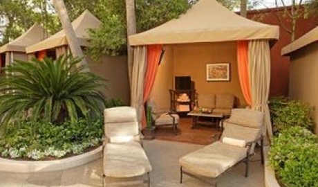 Glitzy Hotel image