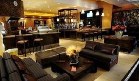 Exquisite Hotel image