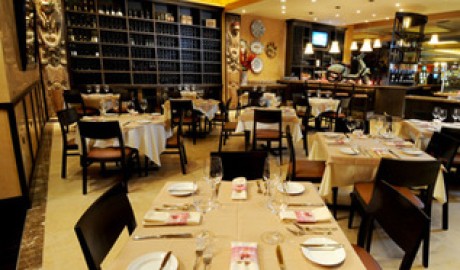Exquisite Hotel image