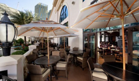 Exquisite Hotel image