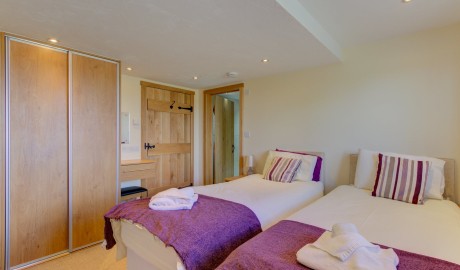 Pet Friendly Accessible Lake View Cottage - with hot tub image