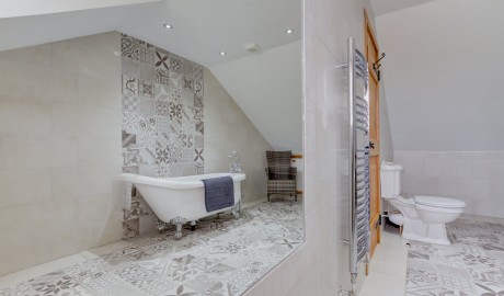 Accessible Fishing Lake Cottage with hot tub image