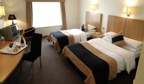 Country Club Hotel image