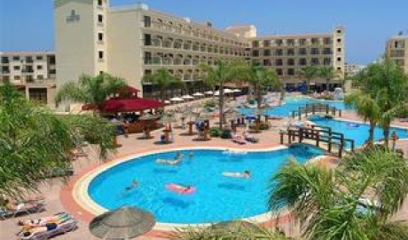Tranquil Hotel image