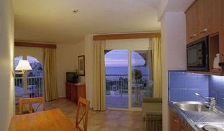Lively Hotel image