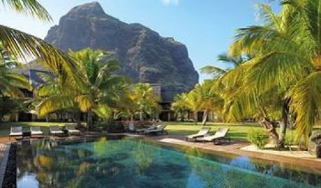 Luxury Hotel Golf & Spa image