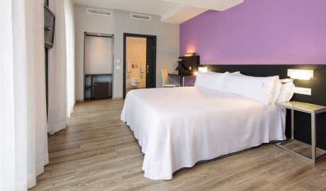 Central Hotel image