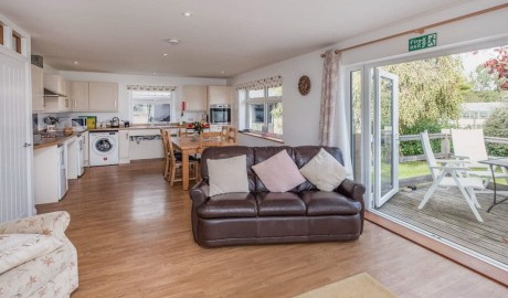 Wildlife Treasure Cottage image
