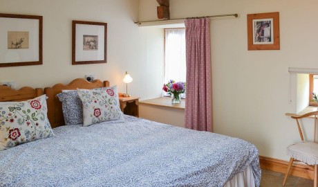 18th century farmhouse image
