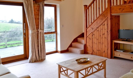 Farm cottage image