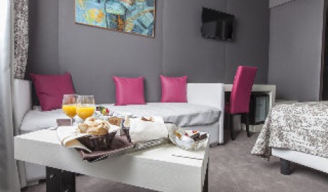 City Hotel image