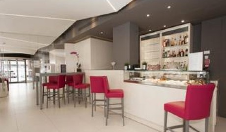 City Hotel image