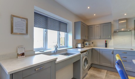 Accessible Cottage with hot tub image