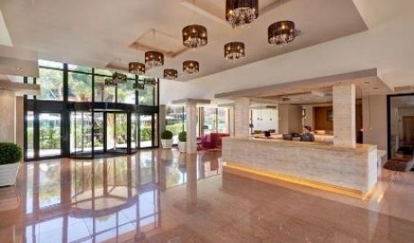 Accessible 5-Star Hotel image