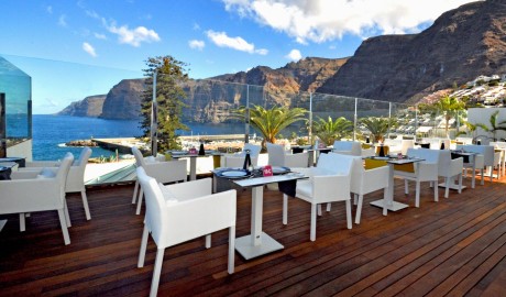 Sea front accessible hotel image