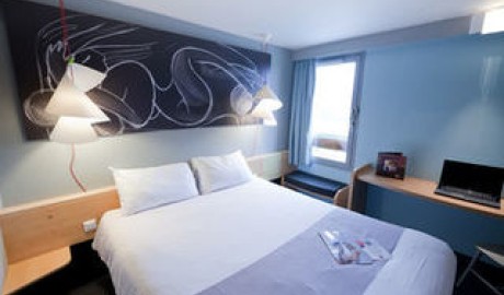 Accessible hotel image