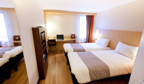 Accessible hotel image