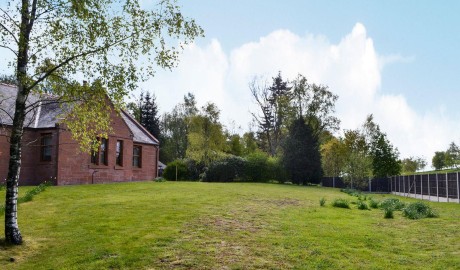 Sandstone cottage image