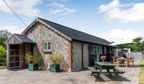 Wheelchair Accessible Cottage in Notton image