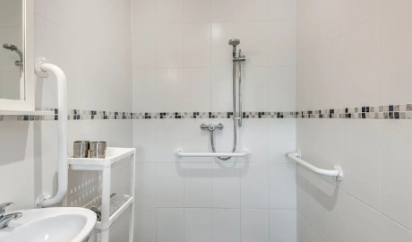Wheelchair Accessible Cottage in Notton image