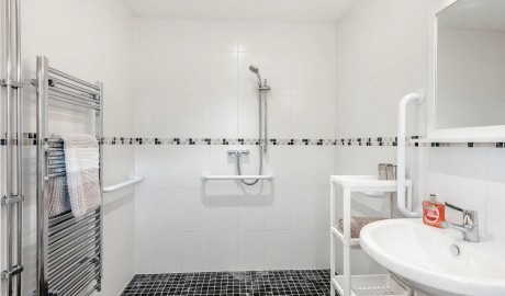 Wheelchair Accessible Cottage in Notton image