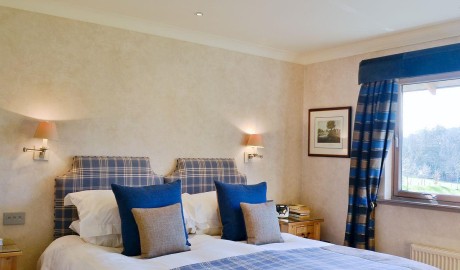 Wheelchair-accessible Riverside Lodge image