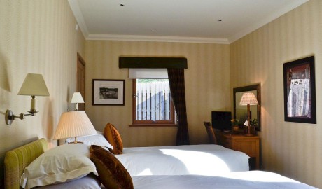 Wheelchair-accessible Riverside Lodge image