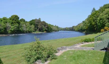 Wheelchair-accessible Riverside Lodge image