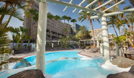 Disabled-Friendly Hotel with Pool Hoist image