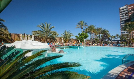 Disabled-Friendly Hotel with Pool Hoist image