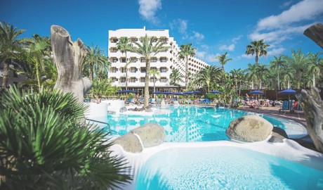 Wheelchair-Accessible Hotel with Pool Hoists image