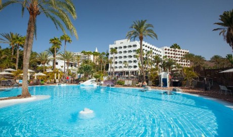 Wheelchair-Accessible Hotel with Pool Hoists image
