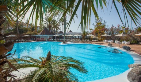Wheelchair-Accessible Hotel with Pool Hoists image