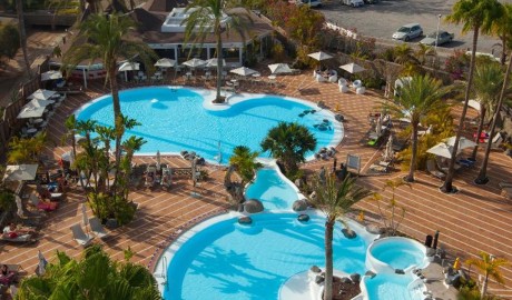 Wheelchair-Accessible Hotel with Pool Hoists image