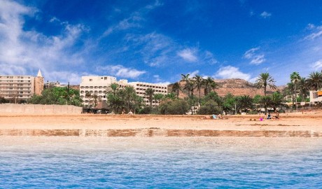 Wheelchair-Accessible Hotel with Pool Hoists image