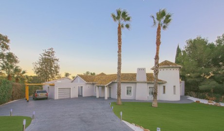 Fully Adapted Luxury Villa image