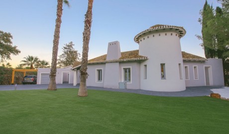 Fully Adapted Luxury Villa image