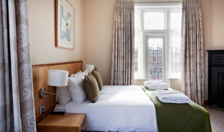 Accessible North London Hotel image